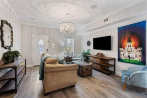 Chic 5 Bedroom Home Near French Quarter